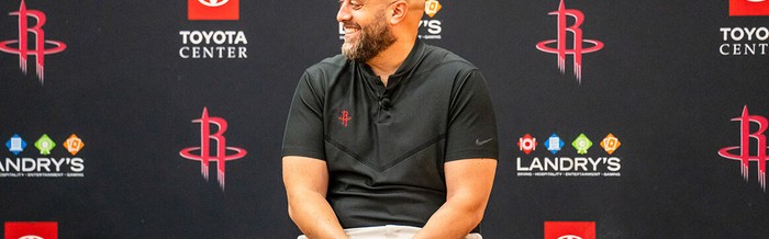 斯通：申京不仅打得极具统治力 身体状态也很出色