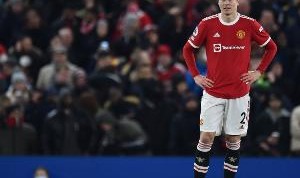 罗马诺：佛罗伦萨商谈免签林德洛夫，球员收到两份英超报价